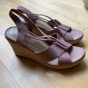 Dusty Rose Wedges